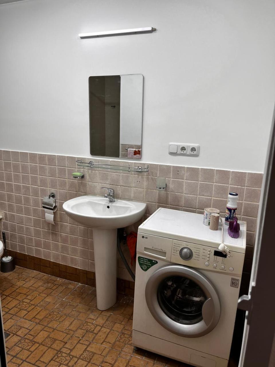 יירבאן Komitas Apartement מראה חיצוני תמונה