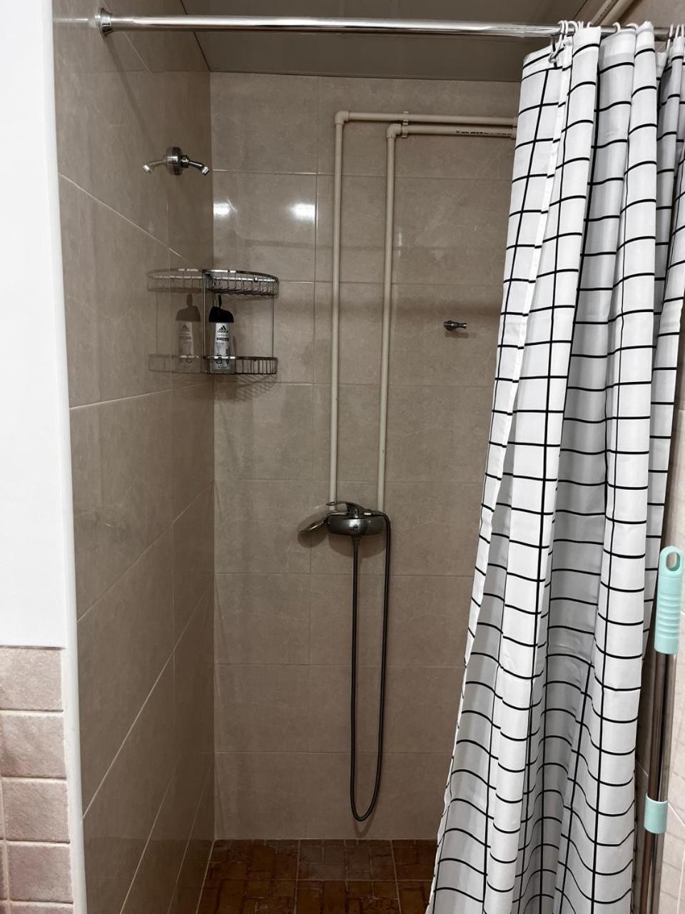 יירבאן Komitas Apartement מראה חיצוני תמונה
