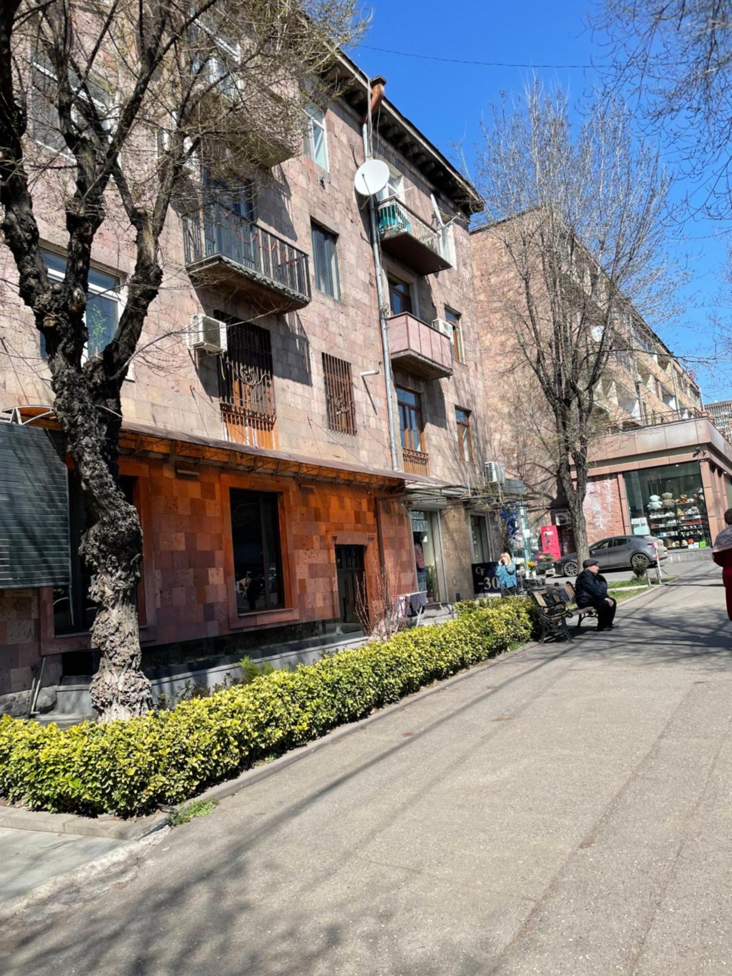 יירבאן Komitas Apartement מראה חיצוני תמונה